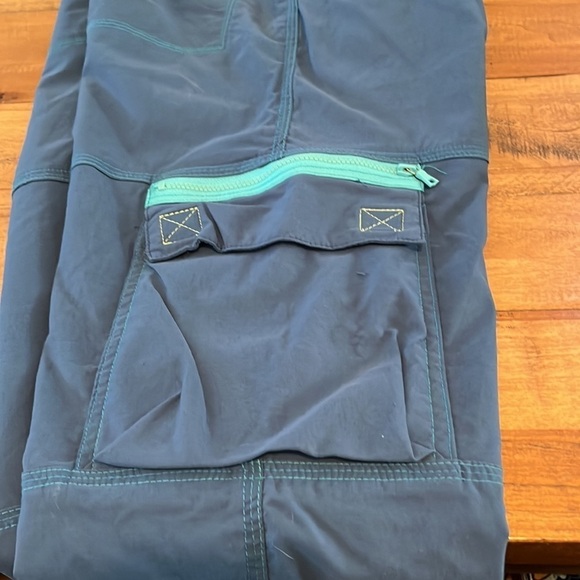 TITLE Nine Bermuda shorts, small - Picture 4 of 7